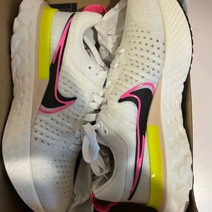 Nike React Infinity Run Fly Knit 2. Brand new and never worn- Size 8.5 Men